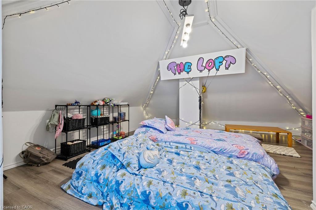 4731 Third Avenue, Niagara Falls, ON - Indoor Photo Showing Bedroom