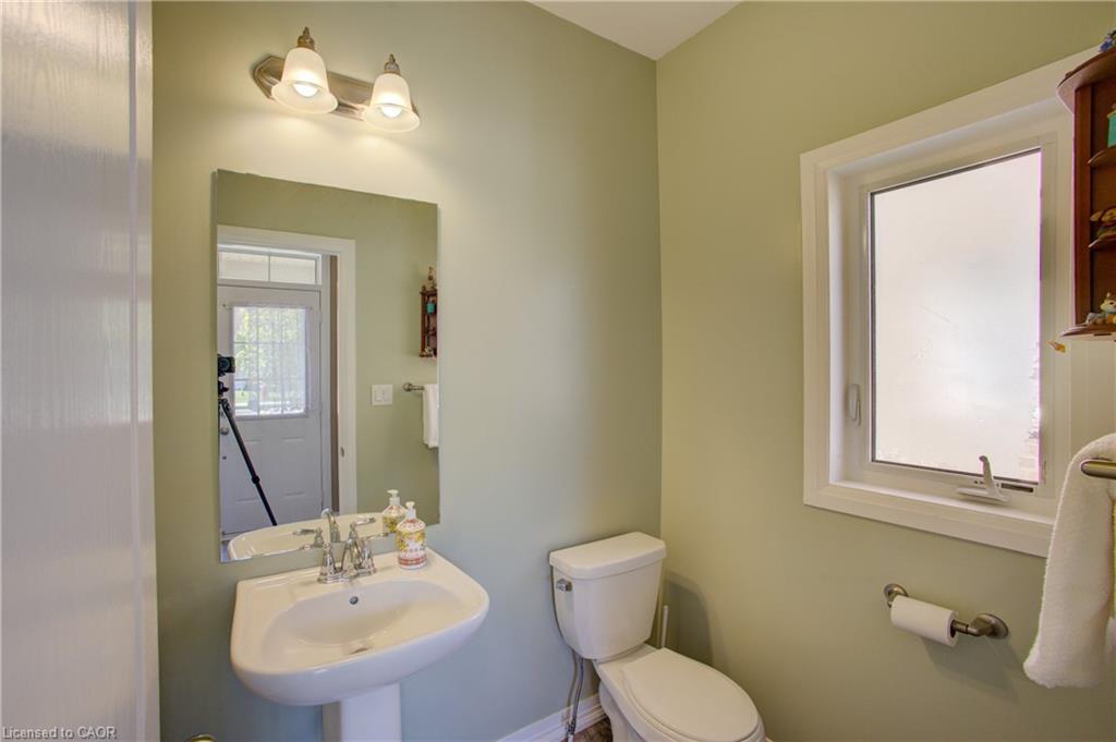 42 Jenkins Street, Grand Valley, ON - Indoor Photo Showing Bathroom