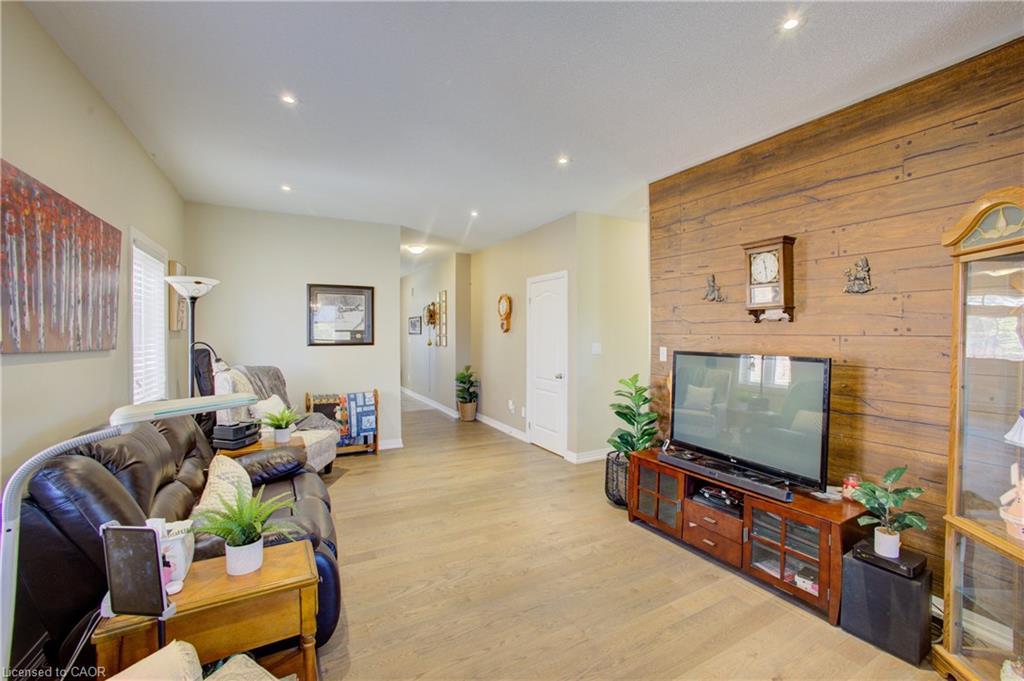 42 Jenkins Street, Grand Valley, ON - Indoor