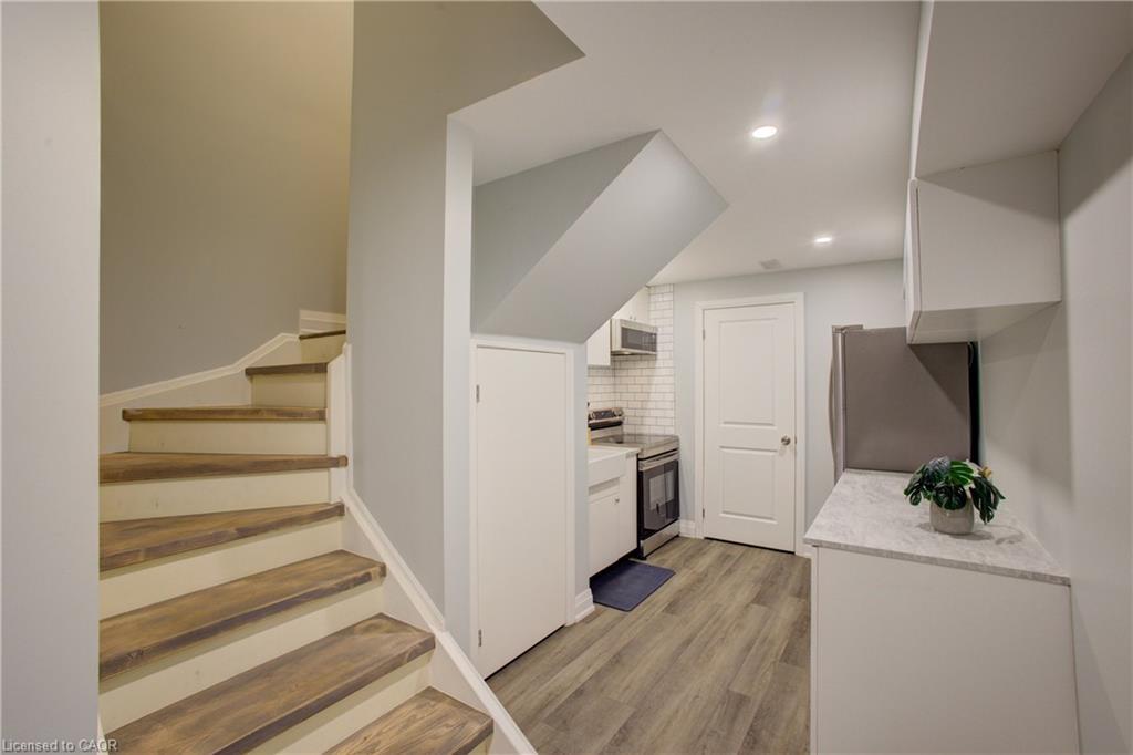 42 Jenkins Street, Grand Valley, ON - Indoor Photo Showing Other Room