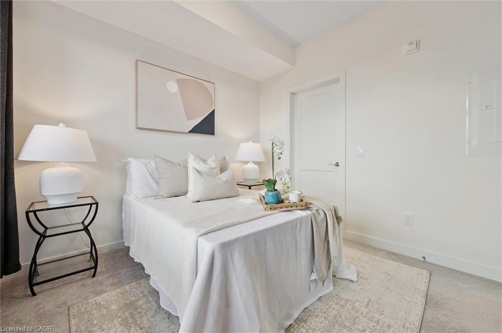 516-251 Northfield Drive E, Waterloo, ON - Indoor Photo Showing Bedroom