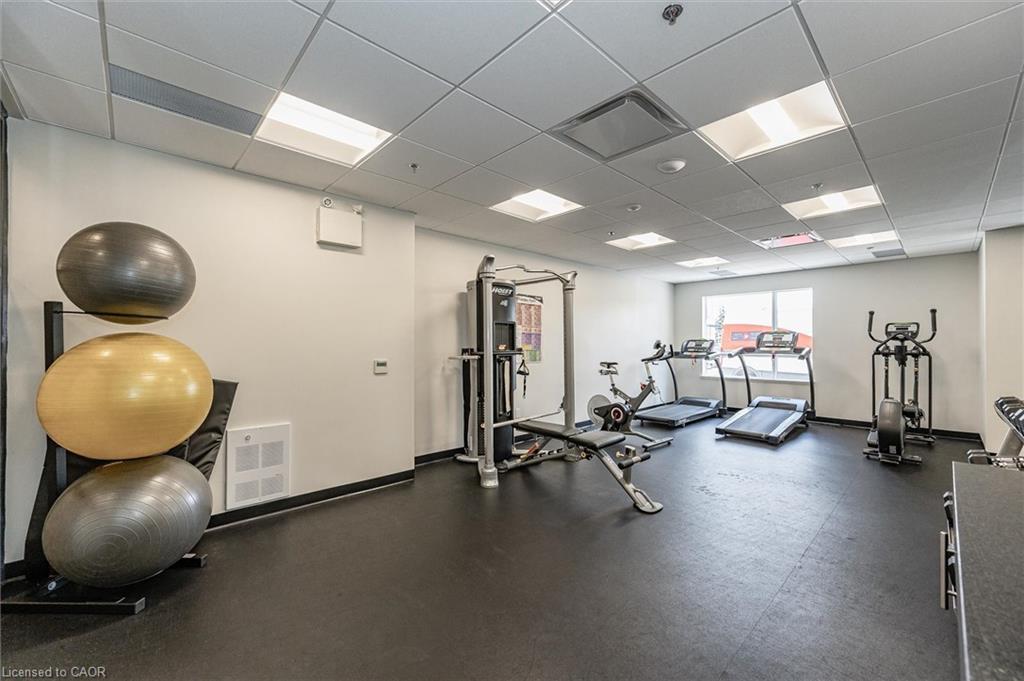 516-251 Northfield Drive E, Waterloo, ON - Indoor Photo Showing Gym Room