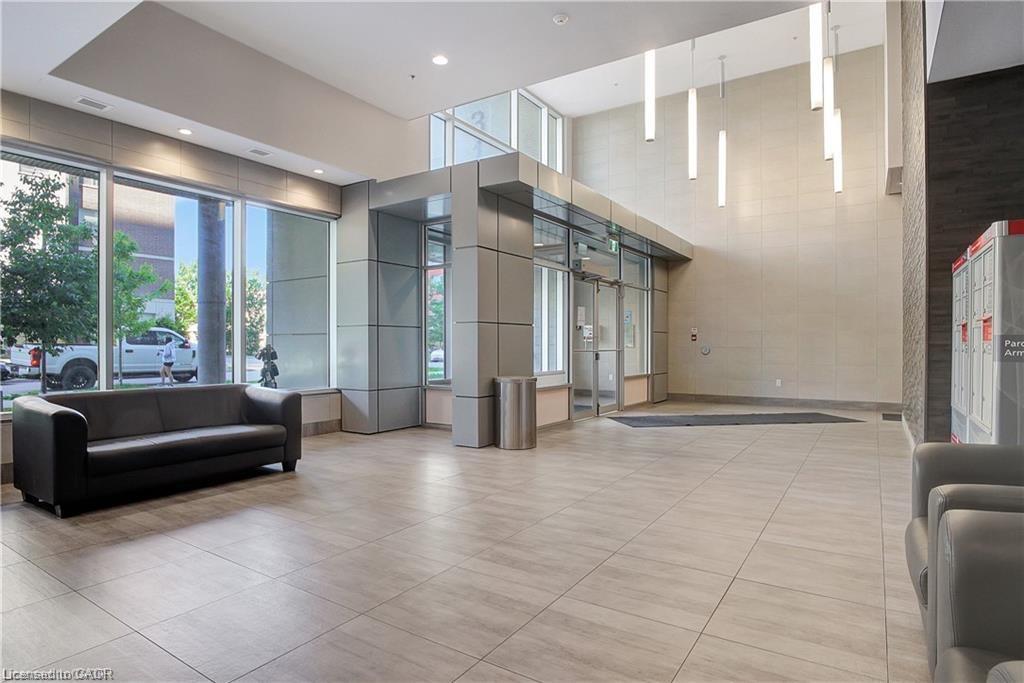 1501-318 Spruce Street, Waterloo, ON - Indoor Photo Showing Other Room