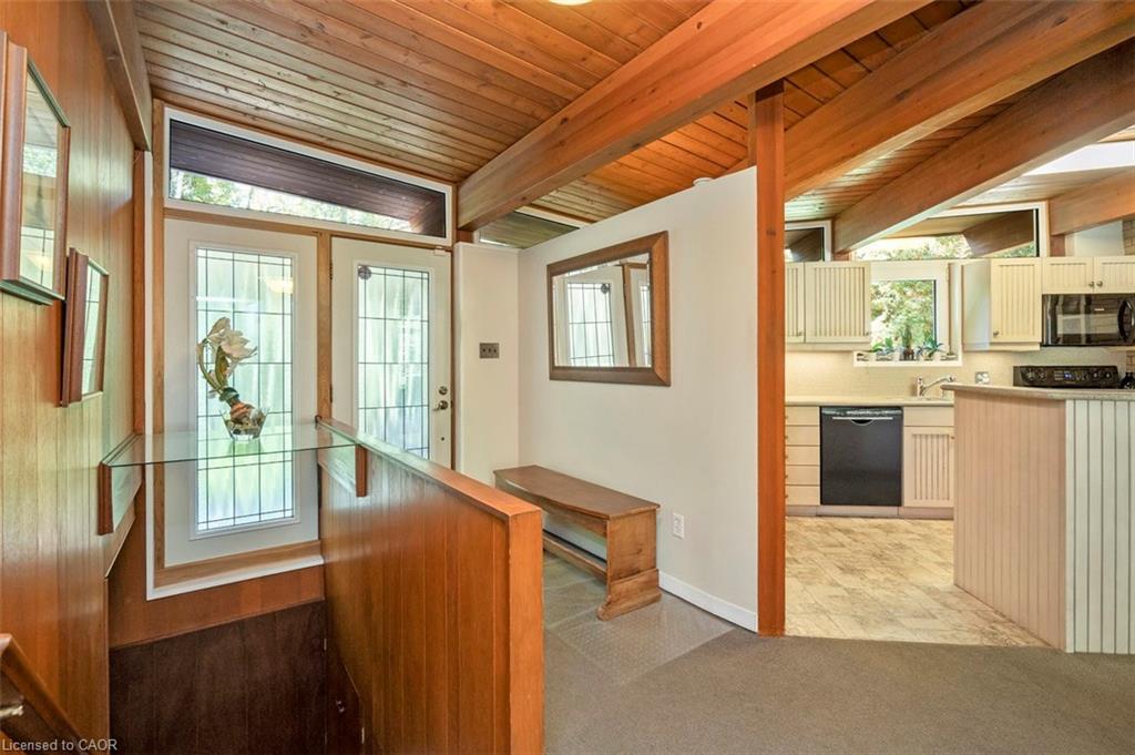 1441 Mineral Springs Road, Hamilton, ON - Indoor