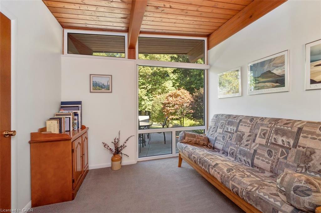 1441 Mineral Springs Road, Hamilton, ON - Indoor Photo Showing Other Room