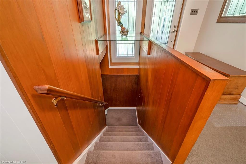 1441 Mineral Springs Road, Hamilton, ON - Indoor Photo Showing Other Room