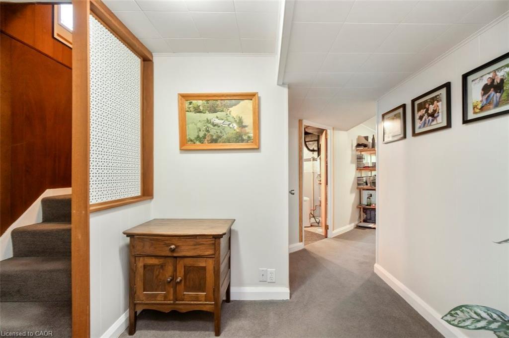 1441 Mineral Springs Road, Hamilton, ON - Indoor Photo Showing Other Room