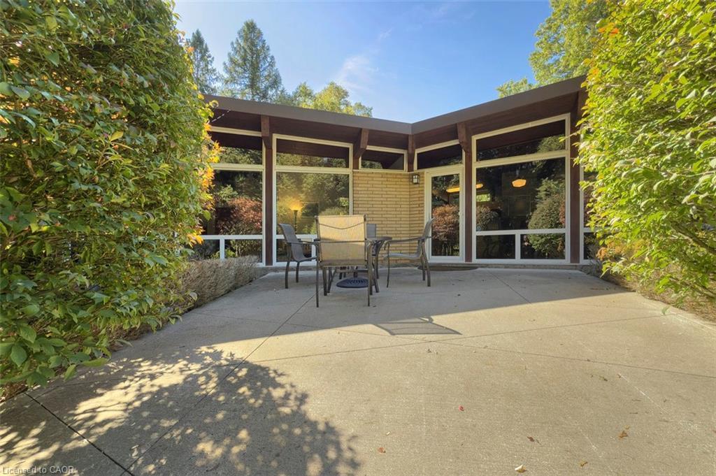 1441 Mineral Springs Road, Hamilton, ON - Outdoor