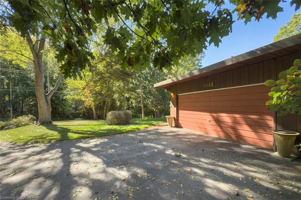 1441 Mineral Springs Road, Hamilton, ON - Outdoor