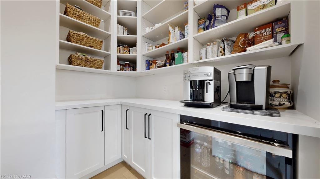 212 Southview Road, Oakville, ON - Indoor