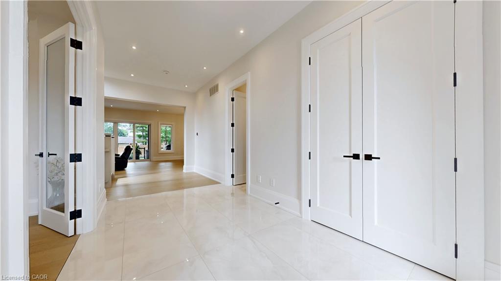 212 Southview Road, Oakville, ON - Indoor Photo Showing Other Room