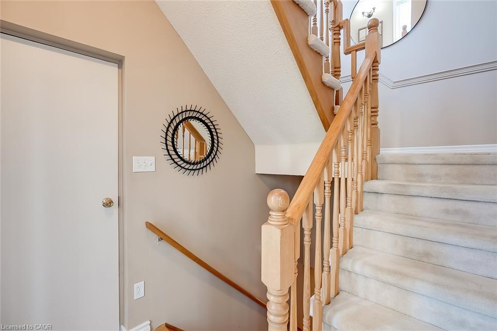 19-3230 New Street, Burlington, ON - Indoor Photo Showing Other Room