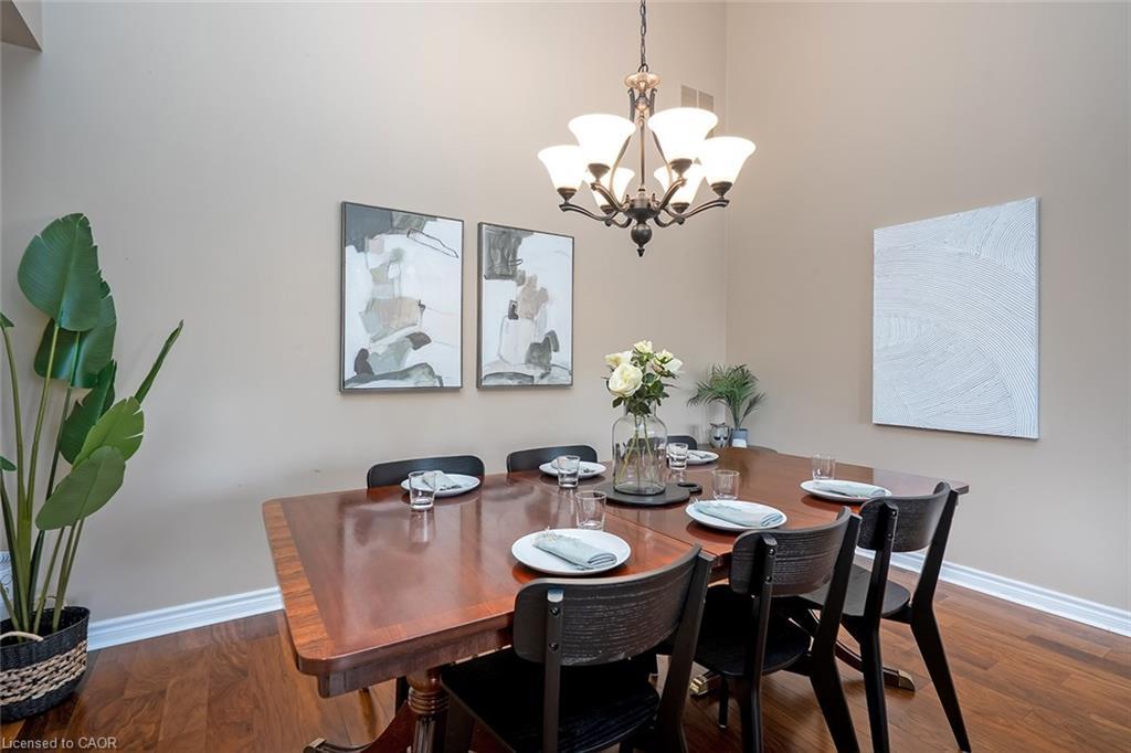 19-3230 New Street, Burlington, ON - Indoor Photo Showing Dining Room