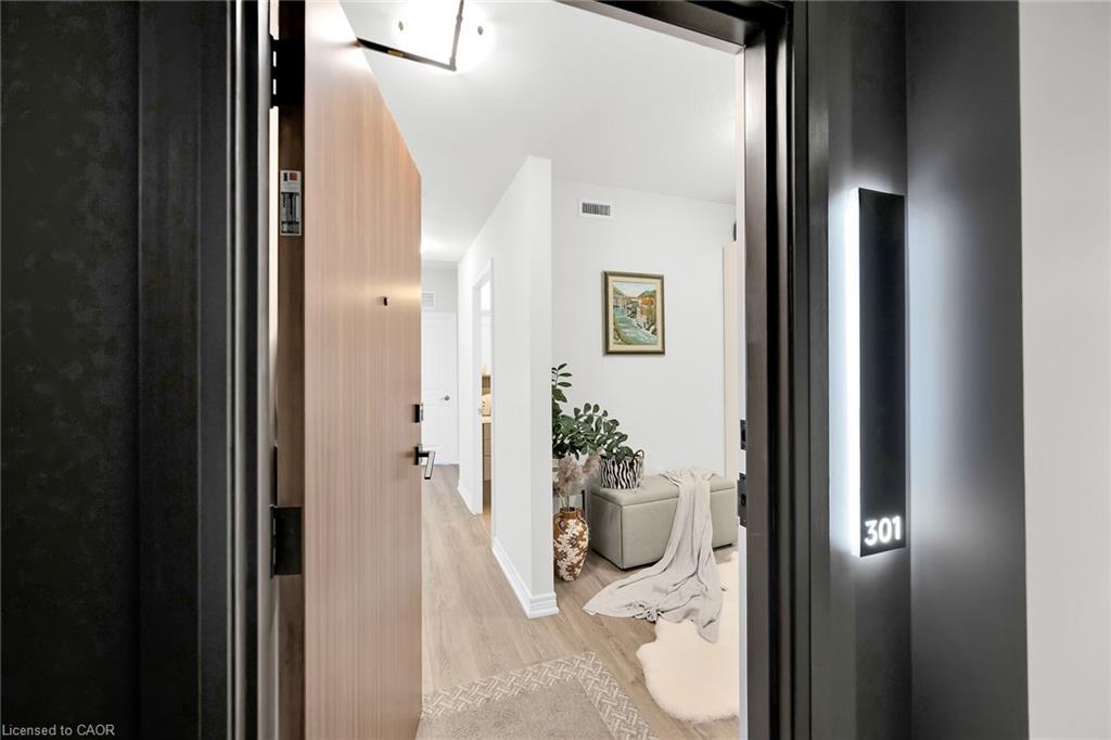 301-121 Highway 8, Stoney Creek, ON - Indoor Photo Showing Other Room