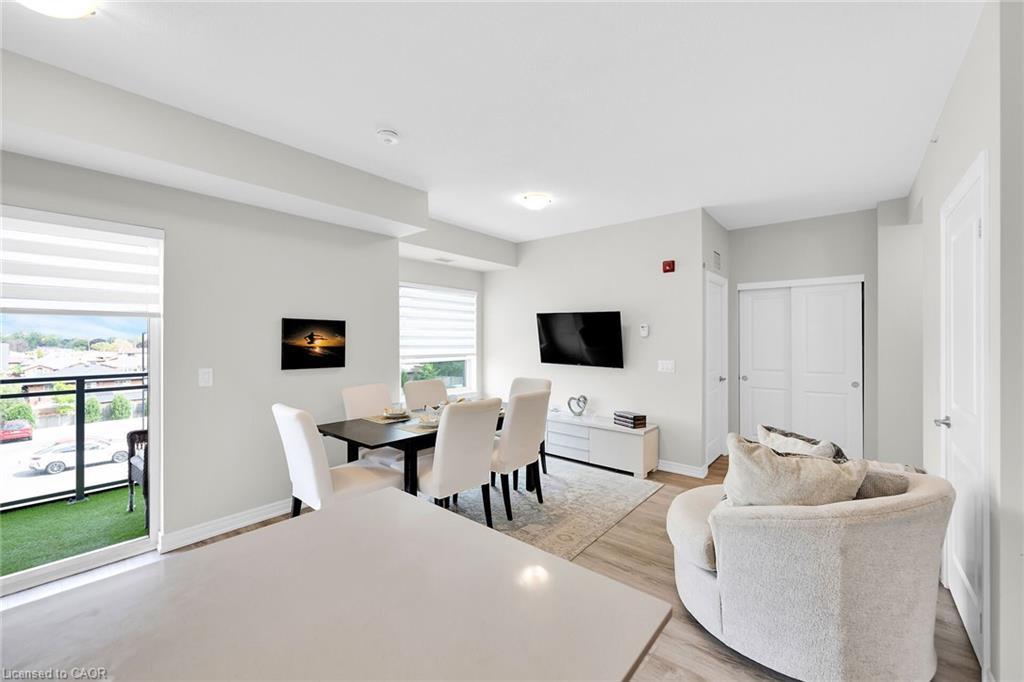 301-121 Highway 8, Stoney Creek, ON - Indoor