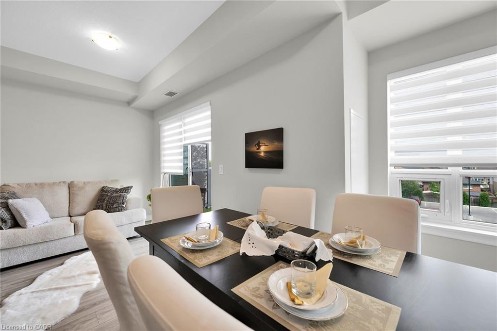 301-121 Highway 8, Stoney Creek, ON - Indoor