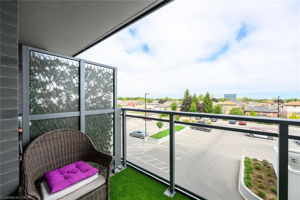 301-121 Highway 8, Stoney Creek, ON - Outdoor With Exterior