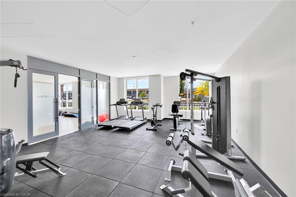 301-121 Highway 8, Stoney Creek, ON - Indoor Photo Showing Gym Room