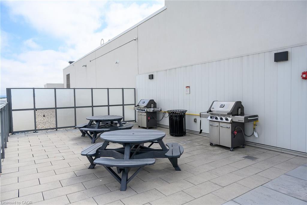 301-121 Highway 8, Stoney Creek, ON - Outdoor With Exterior