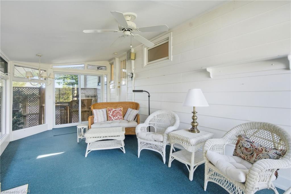 106 Fielding Crescent, Hamilton, ON - Indoor Photo Showing Living Room