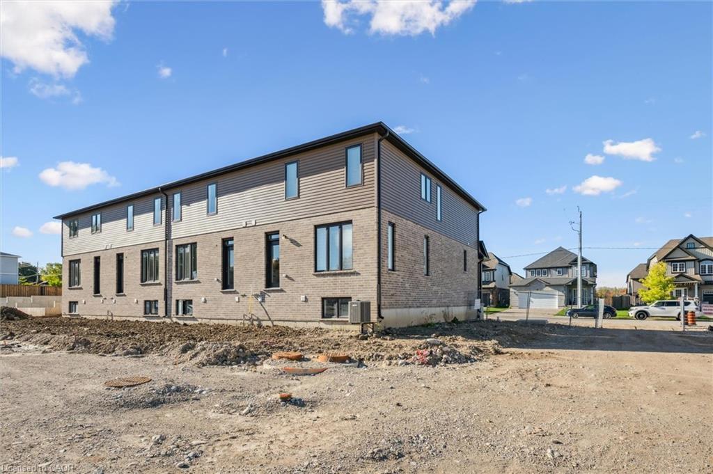 111 Catherine Street, New Hamburg, ON - Outdoor