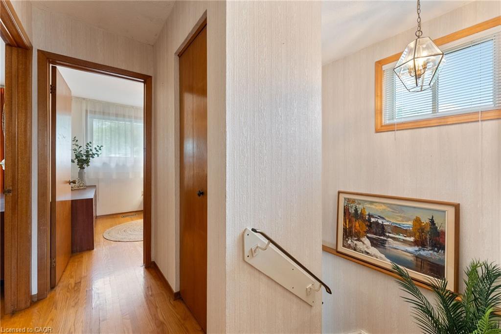 104 Berkindale Drive, Hamilton, ON - Indoor Photo Showing Other Room