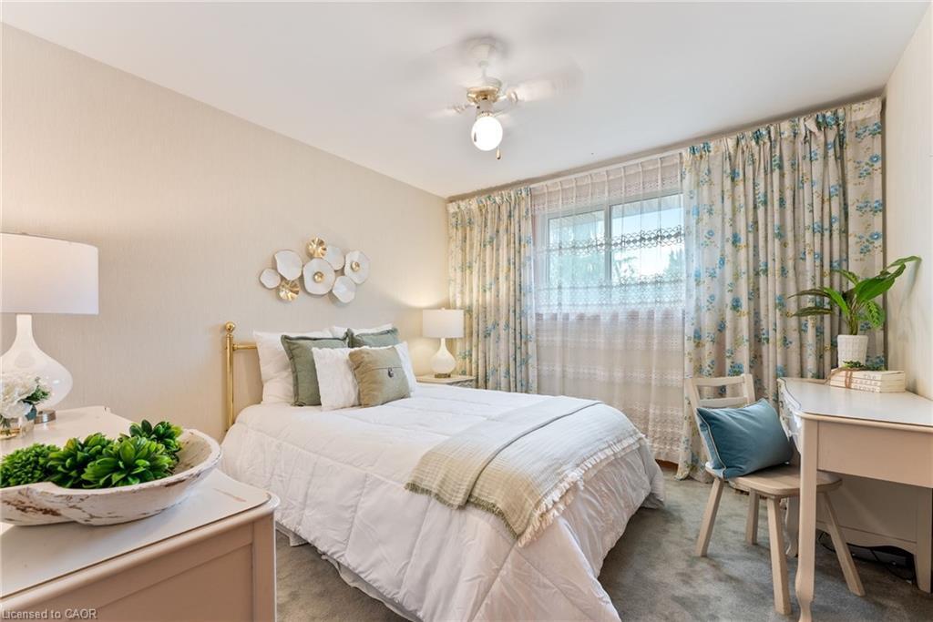 104 Berkindale Drive, Hamilton, ON - Indoor Photo Showing Bedroom