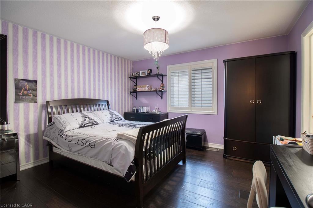 80 Sutherland Crescent, Ancaster, ON - Indoor Photo Showing Bedroom