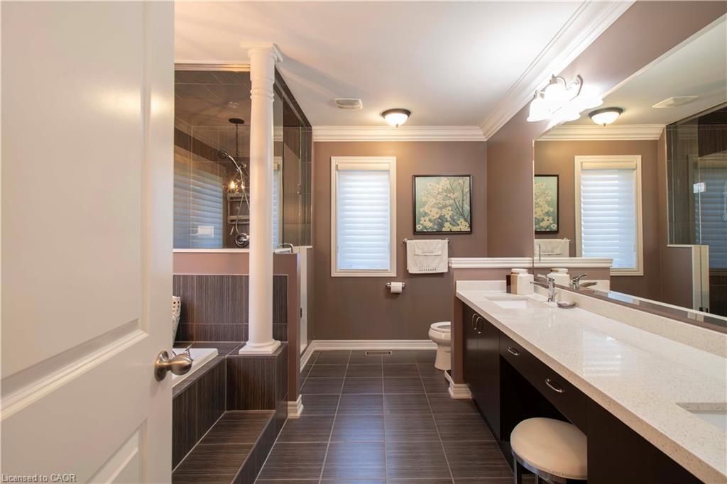80 Sutherland Crescent, Ancaster, ON - Indoor Photo Showing Bathroom