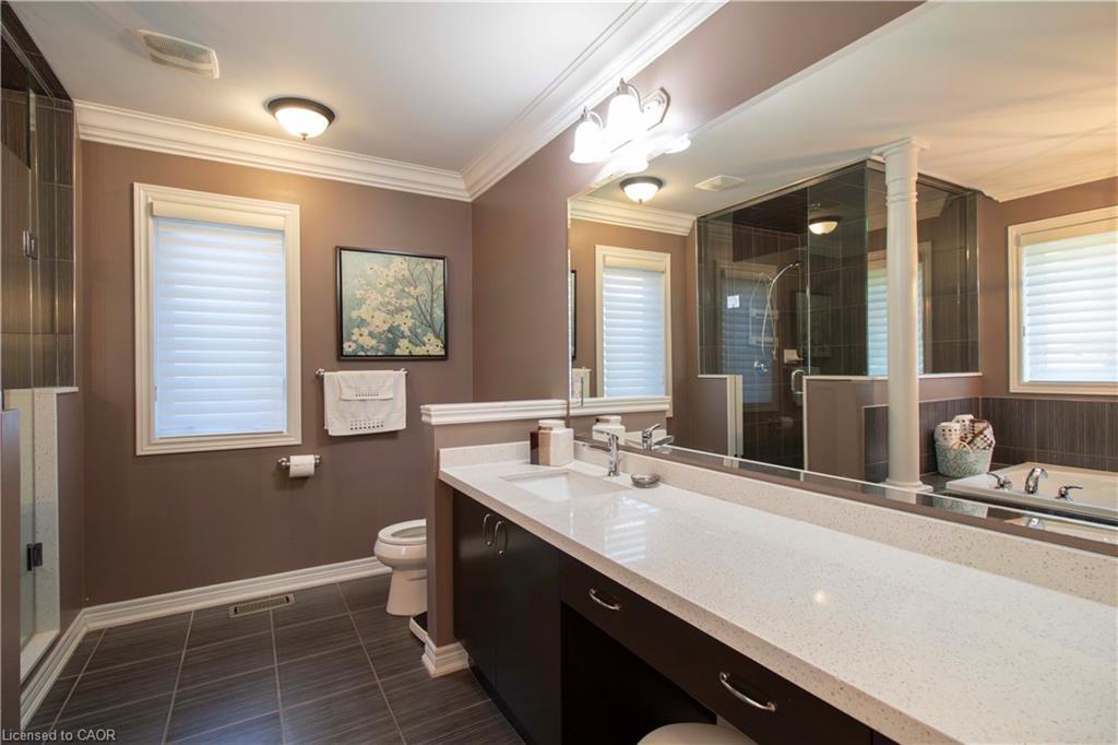 80 Sutherland Crescent, Ancaster, ON - Indoor Photo Showing Bathroom