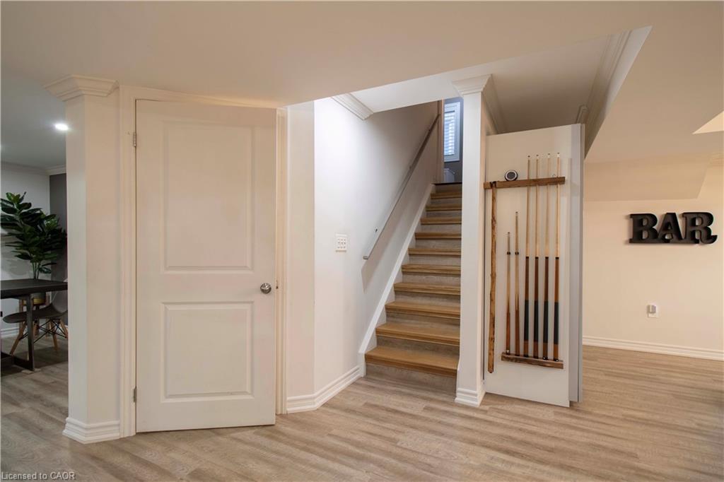 80 Sutherland Crescent, Ancaster, ON - Indoor Photo Showing Other Room