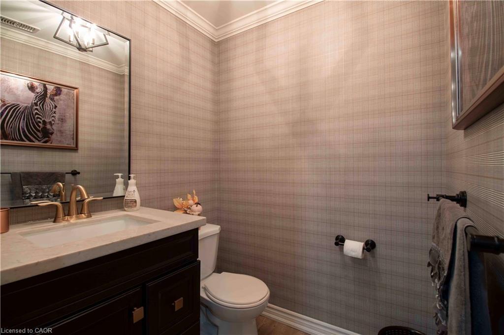 80 Sutherland Crescent, Ancaster, ON - Indoor Photo Showing Bathroom