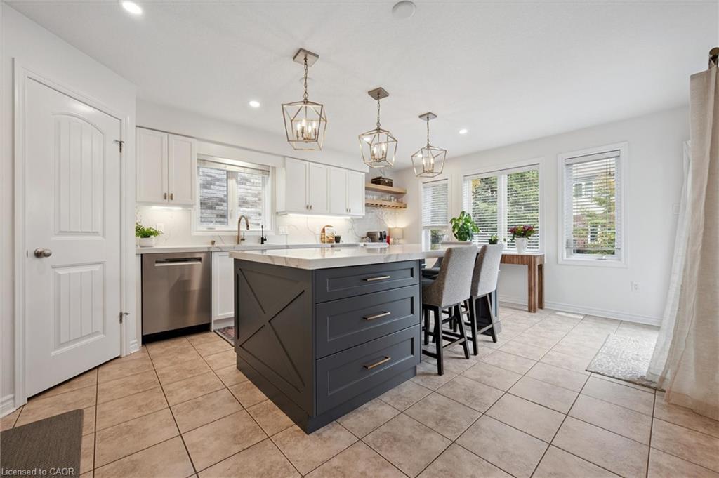 38 Baxter Drive, Guelph, ON - Indoor Photo Showing Kitchen