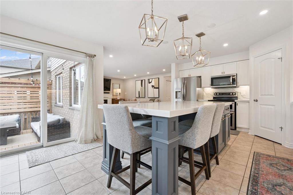 38 Baxter Drive, Guelph, ON - Indoor Photo Showing Dining Room
