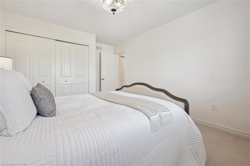 38 Baxter Drive, Guelph, ON - Indoor Photo Showing Bedroom