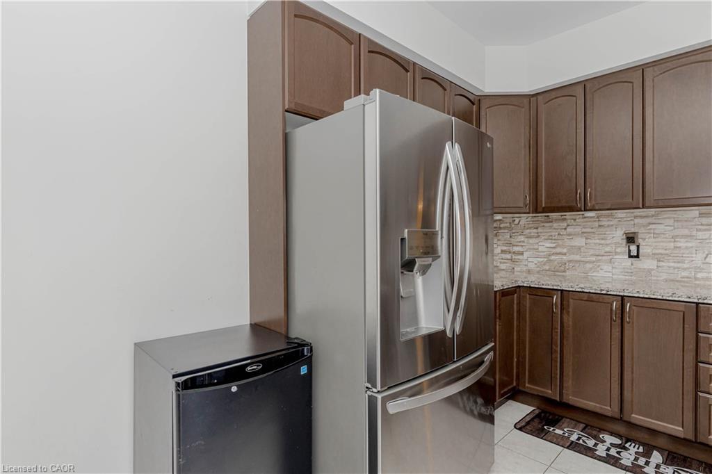 55 Scenic Ridge Gate, Paris, ON - Indoor Photo Showing Kitchen