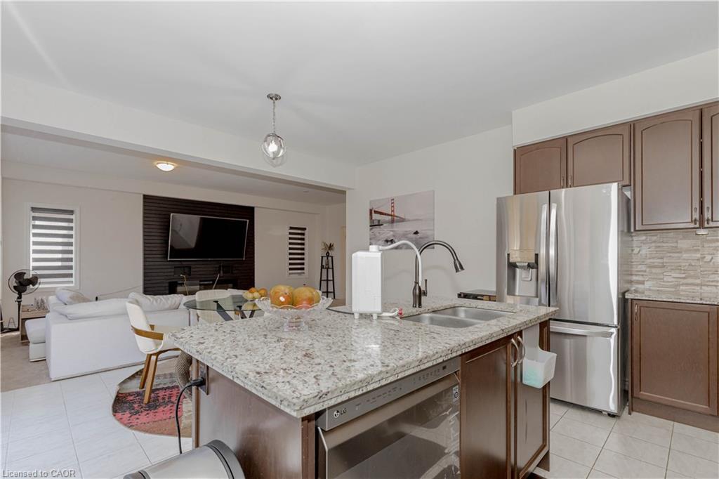 55 Scenic Ridge Gate, Paris, ON - Indoor Photo Showing Kitchen With Double Sink