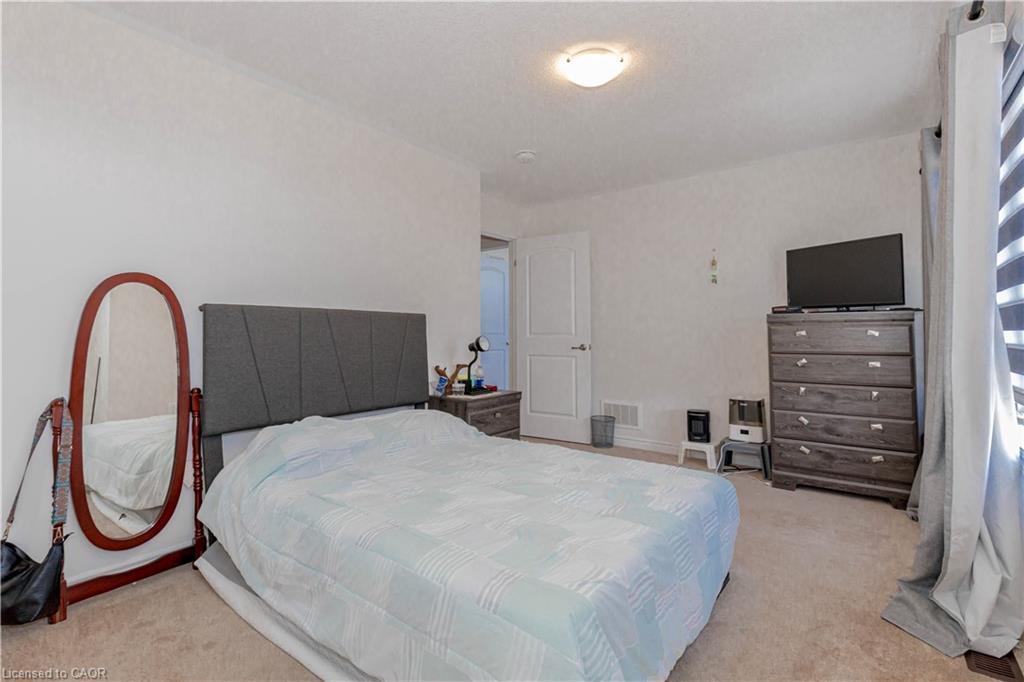 55 Scenic Ridge Gate, Paris, ON - Indoor Photo Showing Bedroom