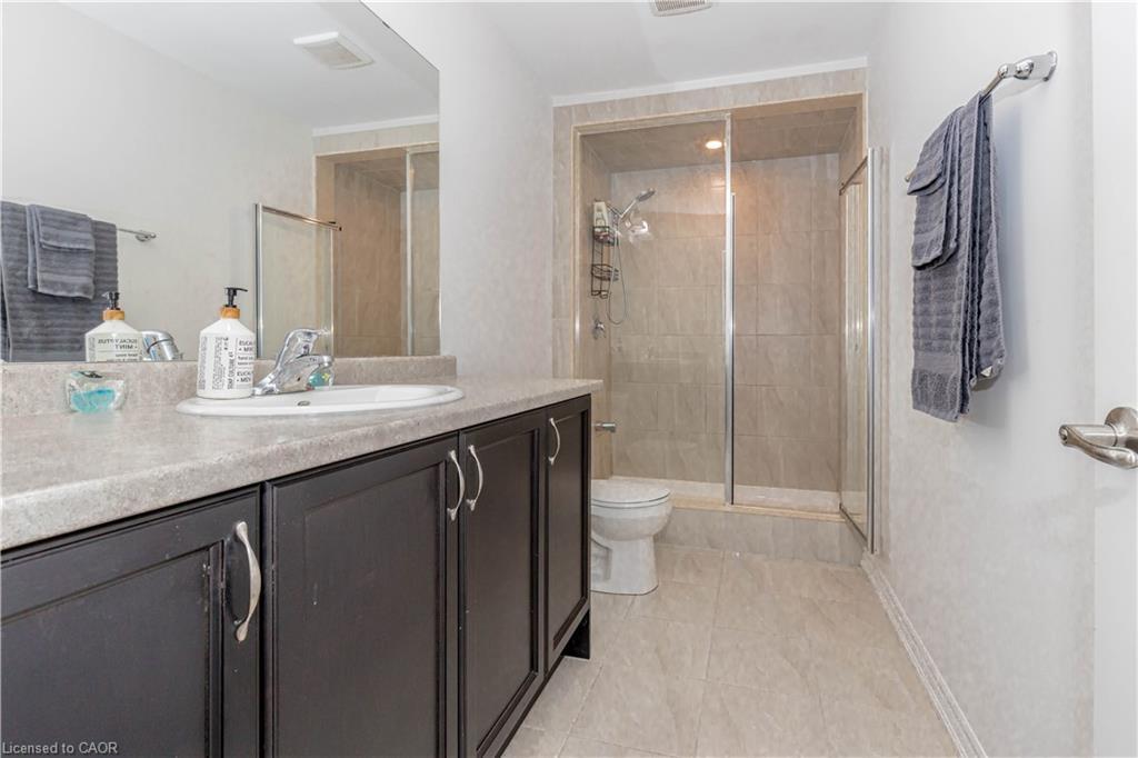 55 Scenic Ridge Gate, Paris, ON - Indoor Photo Showing Bathroom