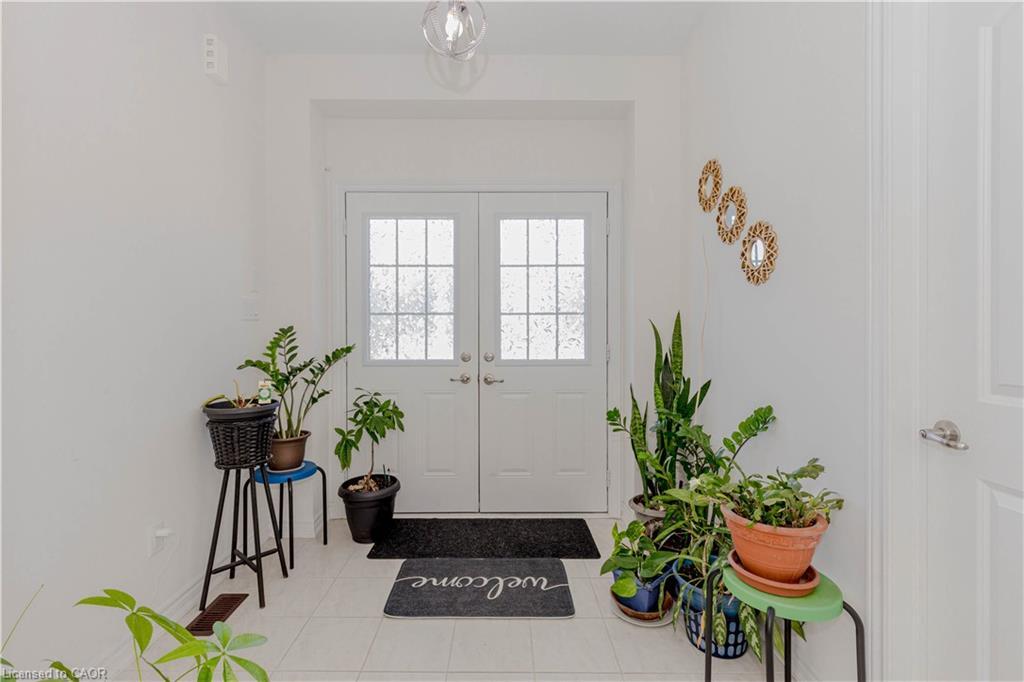 55 Scenic Ridge Gate, Paris, ON - Indoor Photo Showing Other Room