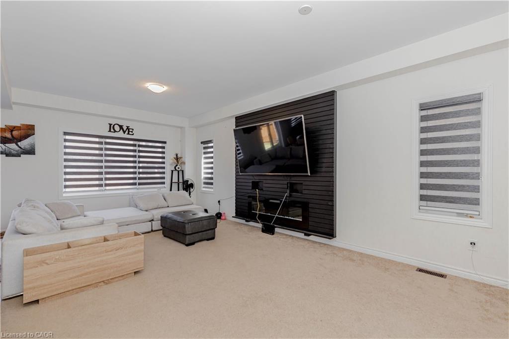 55 Scenic Ridge Gate, Paris, ON - Indoor Photo Showing Living Room
