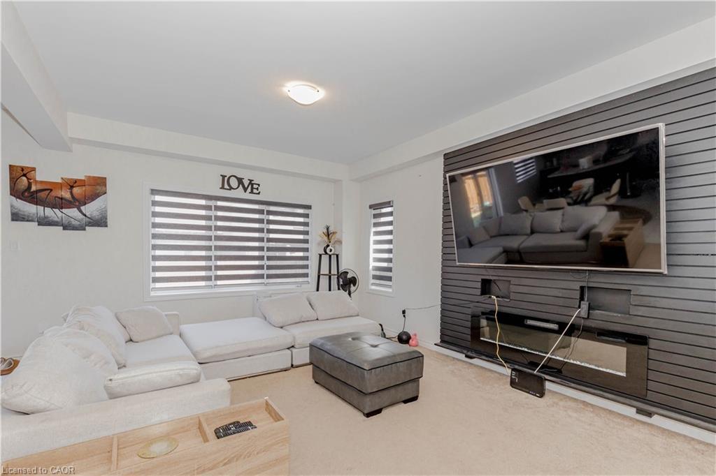 55 Scenic Ridge Gate, Paris, ON - Indoor Photo Showing Living Room