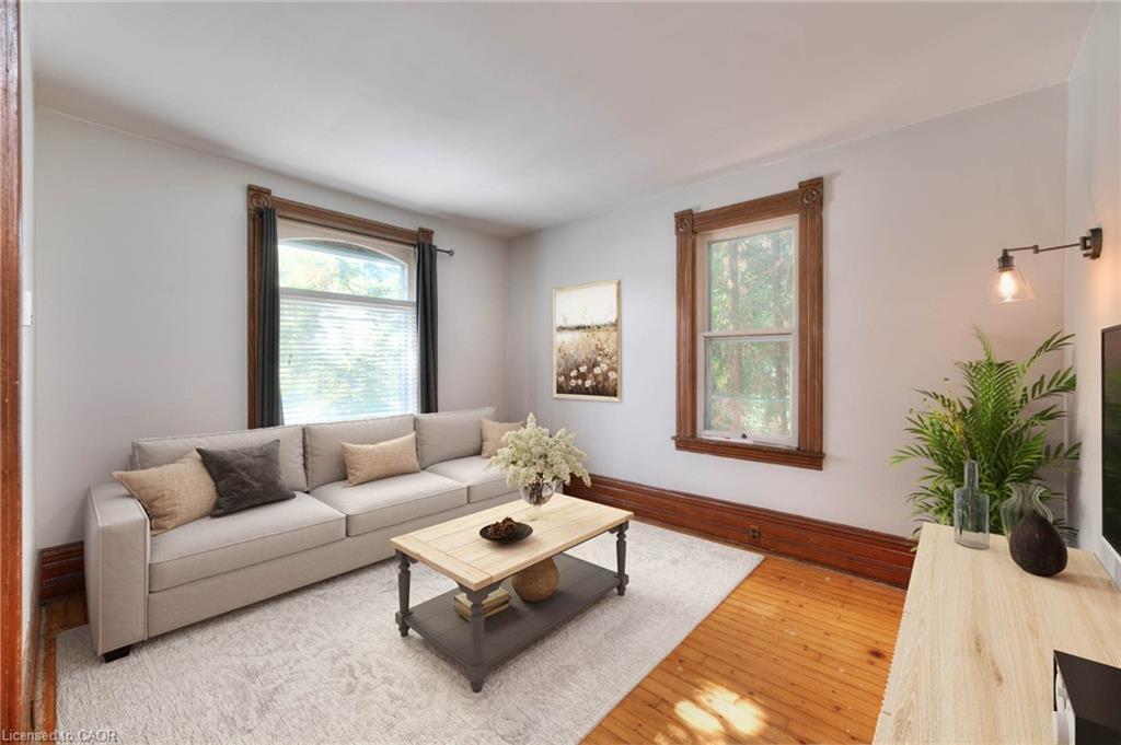 21 Huron Road, Mitchell, ON - Indoor Photo Showing Living Room