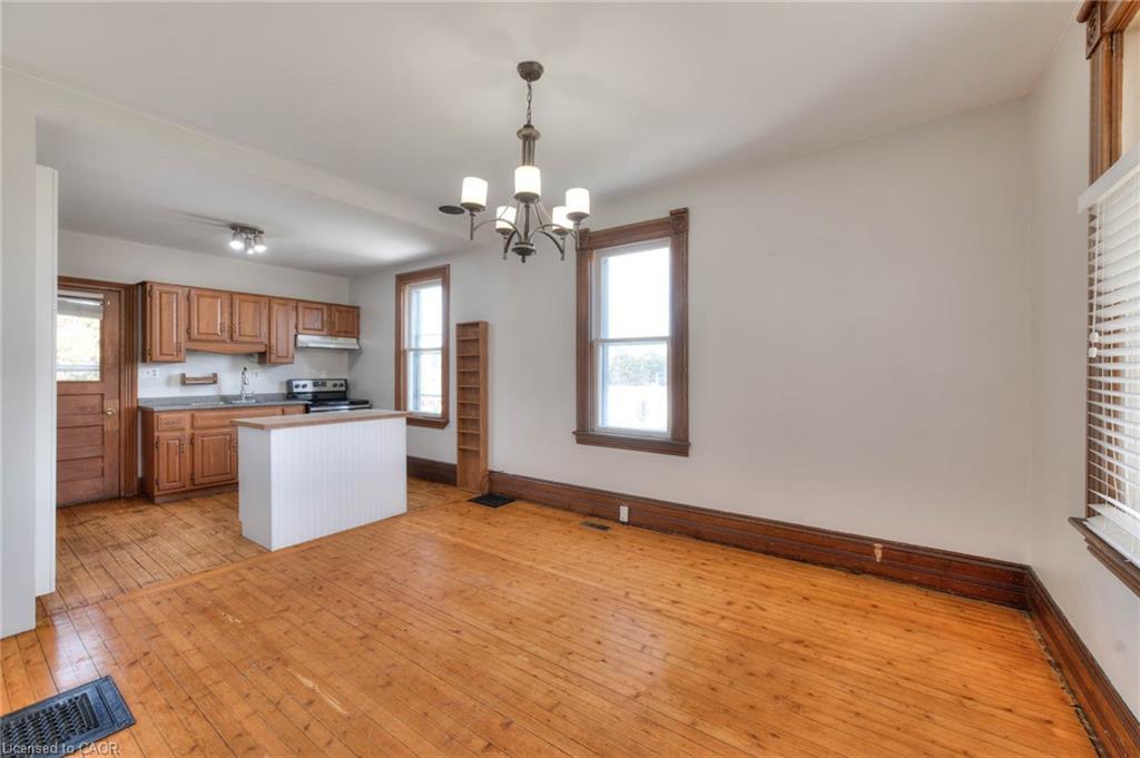 21 Huron Road, Mitchell, ON - Indoor Photo Showing Kitchen