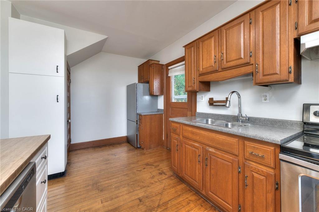 21 Huron Road, Mitchell, ON - Indoor Photo Showing Kitchen With Double Sink