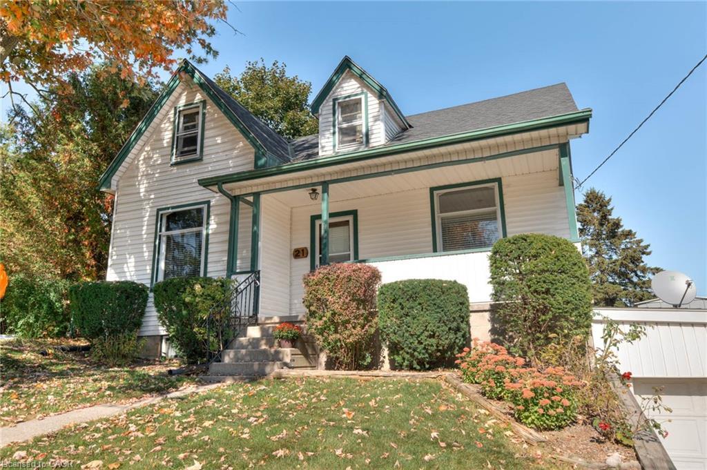 21 Huron Road, Mitchell, ON - Outdoor