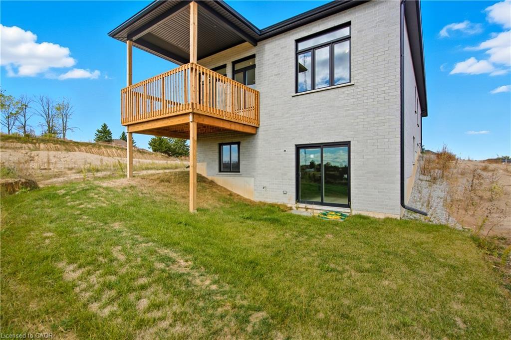 137 Pike Creek Drive, Cayuga, ON - Outdoor With Exterior