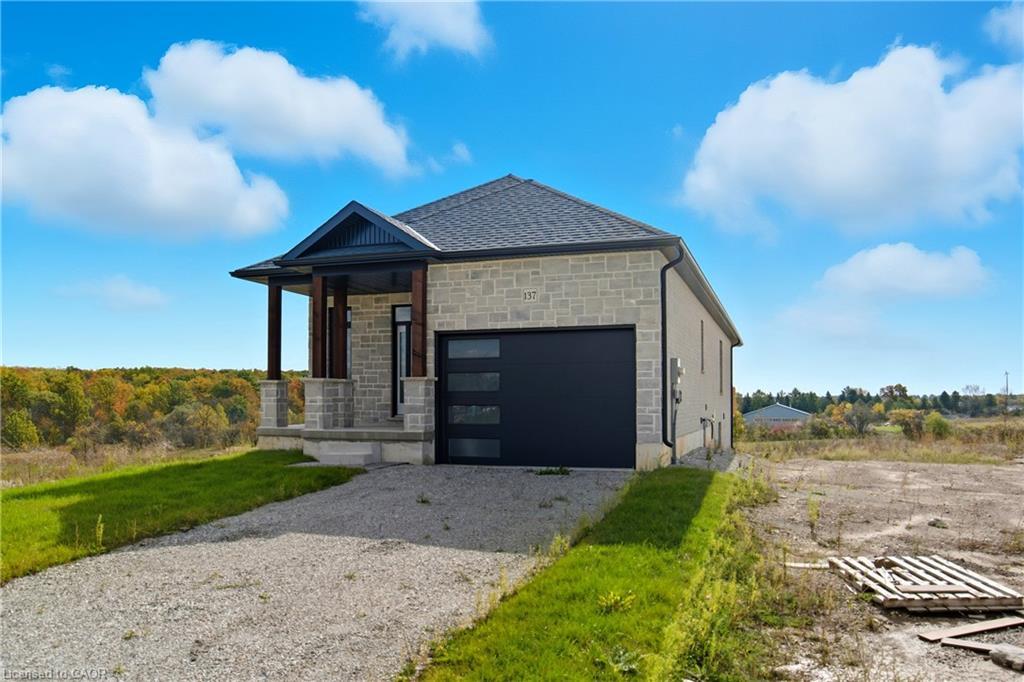 137 Pike Creek Drive, Cayuga, ON - Outdoor