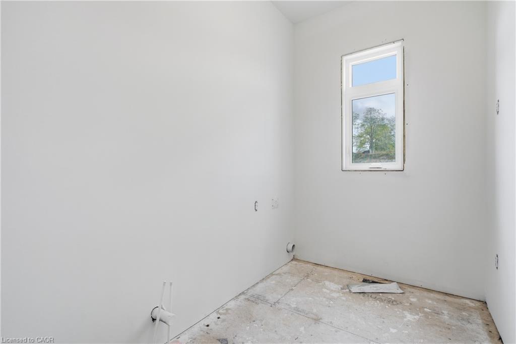 137 Pike Creek Drive, Cayuga, ON - Indoor Photo Showing Other Room