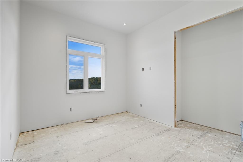 137 Pike Creek Drive, Cayuga, ON - Indoor Photo Showing Other Room